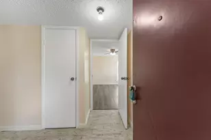 9221 Imogene St, Houston, TX 77036 - Photo 18