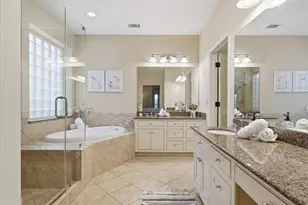 11211 Greenwillow St, Houston, TX 77035 - Photo 20