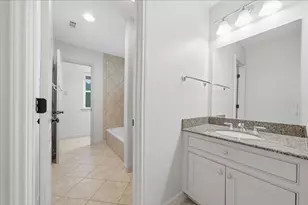 11211 Greenwillow St, Houston, TX 77035 - Photo 28