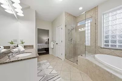 11211 Greenwillow Street, Houston, TX 77035 - Photo 18