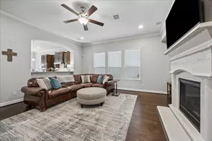 2809 Shadow Woods Ct, Houston, TX 77043 - Photo 8