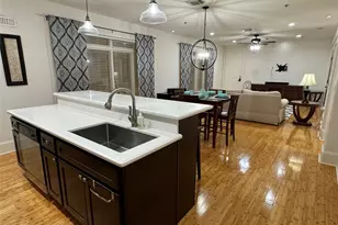 2208 Postoffice St, Galveston, TX 77550 - Photo 4