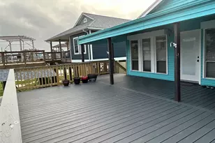 306 Isles End Rd, Tiki Island, TX 77554 - Photo 4