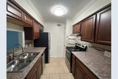 10110 Westview Drive #2904, Houston, TX 77043 - Photo 2