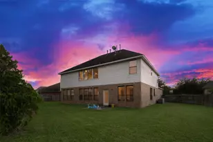 6715 Lathrop Ct, Sugar Land, TX 77479 - Photo 2