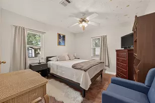 5943 Southlark St, Houston, TX 77033 - Photo 18