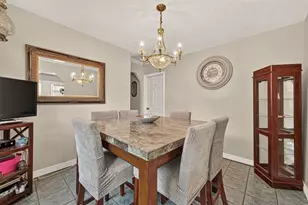 5943 Southlark St, Houston, TX 77033 - Photo 12