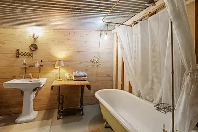 1034 South Tesch St, Bellville, TX 77418 - Photo 40