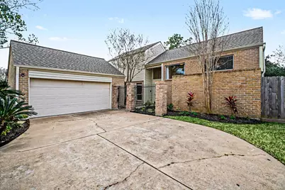12231 Meadow Lake Drive, Houston, TX 77077 - Photo 2
