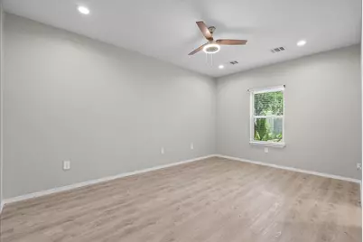 117 S Washington Street, Texas City, TX 77591 - Photo 14