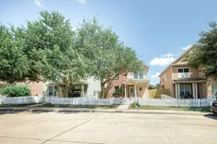 14310 Summer Garden Dr, Houston, TX 77083 - Photo 4