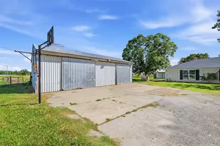 15104 Marek Ln, Guy, TX 77444 - Photo 40