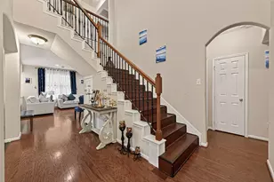 10626 Hillsdale Bridge Ln, Sugar Land, TX 77498 - Photo 4