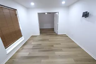 5018 Ash Ct, Dickinson, TX 77539 - Photo 4