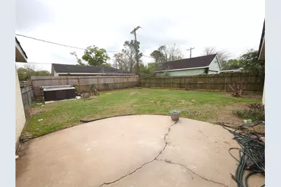 5018 Ash Court, Dickinson, TX 77539 - Photo 12