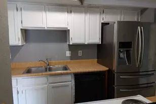 12517 Corona Ln, Houston, TX 77072 - Photo 2