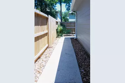 16945 Scenic Knoll, Conroe, TX 77385 - Photo 18