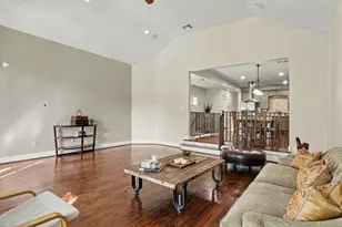 1402 Asbury St, Houston, TX 77007 - Photo 8