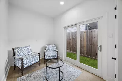 104 E 44th Street #A, Houston, TX 77018 - Photo 4