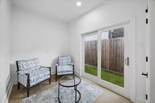 104 E 44th St, Houston, TX 77018 - Photo 4