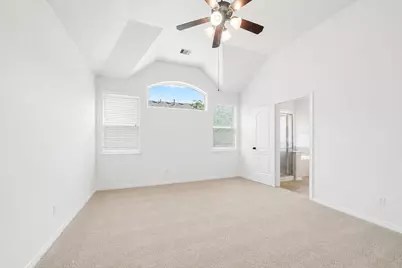 5 Cheswood Manor Drive, The Woodlands, TX 77382 - Photo 8