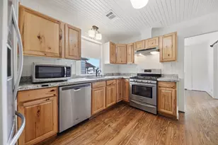 23 N Harris St, Bellville, TX 77418 - Photo 4