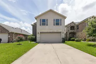 5218 Misty Ln, Bacliff, TX 77518 - Photo 1