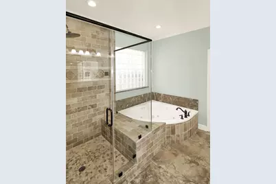 601 Forest Bend Lane, Friendswood, TX 77546 - Photo 12