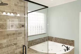 601 Forest Bend Ln, Friendswood, TX 77546 - Photo 12