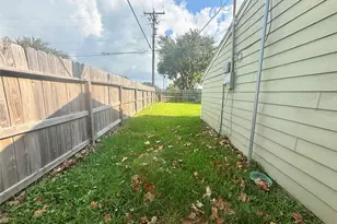 2432 38th Ave N, Texas City, TX 77590 - Photo 18