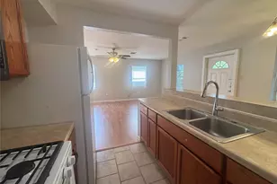 2432 38th Ave N, Texas City, TX 77590 - Photo 8