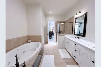 939 Queen Annes Road, Houston, TX 77024 - Photo 30