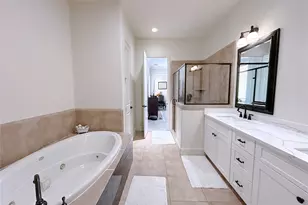 939 Queen Annes Rd, Houston, TX 77024 - Photo 30