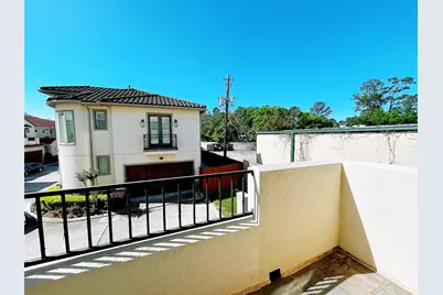 939 Queen Annes Road, Houston, TX 77024 - Photo 40