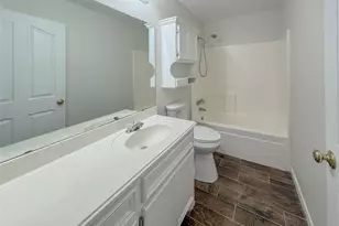 64 Tangerine Ct, Lake Jackson, TX 77566 - Photo 18