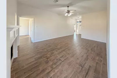 64 Tangerine Court, Lake Jackson, TX 77566 - Photo 4