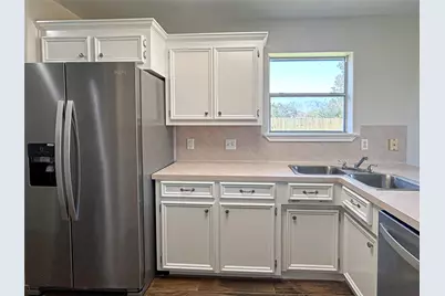 64 Tangerine Court, Lake Jackson, TX 77566 - Photo 10