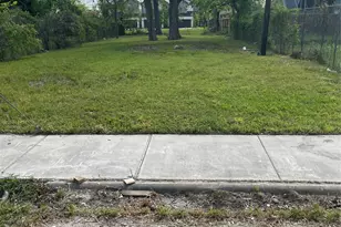 1711 Granger St, Houston, TX 77020 - Photo 1