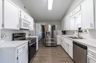 118 Finch Dr, Livingston, TX 77351 - Photo 1