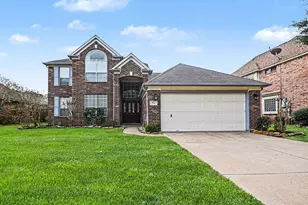 54 Parsley Ct, Lake Jackson, TX 77566 - Photo 2