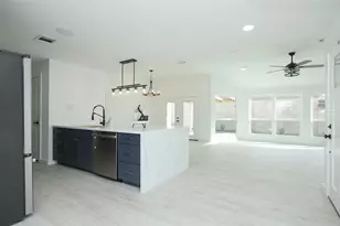 8518 Furlong Ln, Houston, TX 77071 - Photo 20