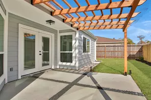 8518 Furlong Ln, Houston, TX 77071 - Photo 30