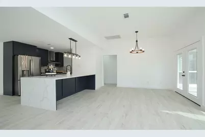 8518 Furlong Lane, Houston, TX 77071 - Photo 10