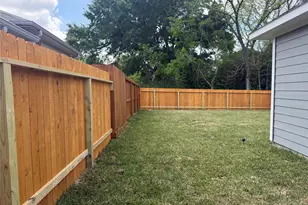 11893 E Gate Dr, Willis, TX 77318 - Photo 14