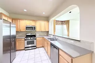 12315 Gentlebrook Dr, Pearland, TX 77584 - Photo 6