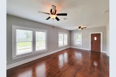 802 E 39th, Houston, TX 77022 - Photo 8