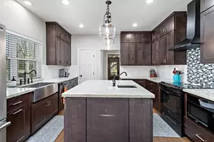 1342 Woodway Blvd, Sour Lake, TX 77659 - Photo 6