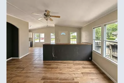 11822 Greenspark Lane, Houston, TX 77044 - Photo 14