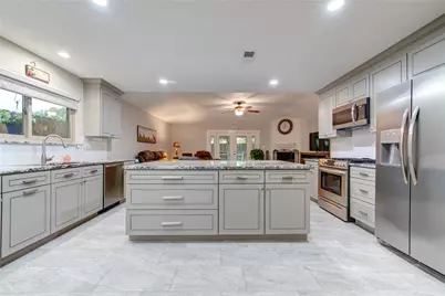 17559 S Compass Rose Circle Circle, Crosby, TX 77532 - Photo 8