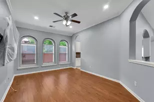 7 Caelin Ct, The Woodlands, TX 77382 - Photo 10